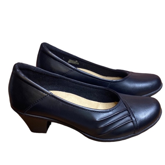 Earth Spirit Shoes Earth Spirit Black Leather Shelly Slip On Heeled Round Toe Shoes Size 8